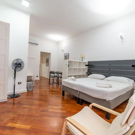 Via Atri 25 Apartment Naples Exterior photo