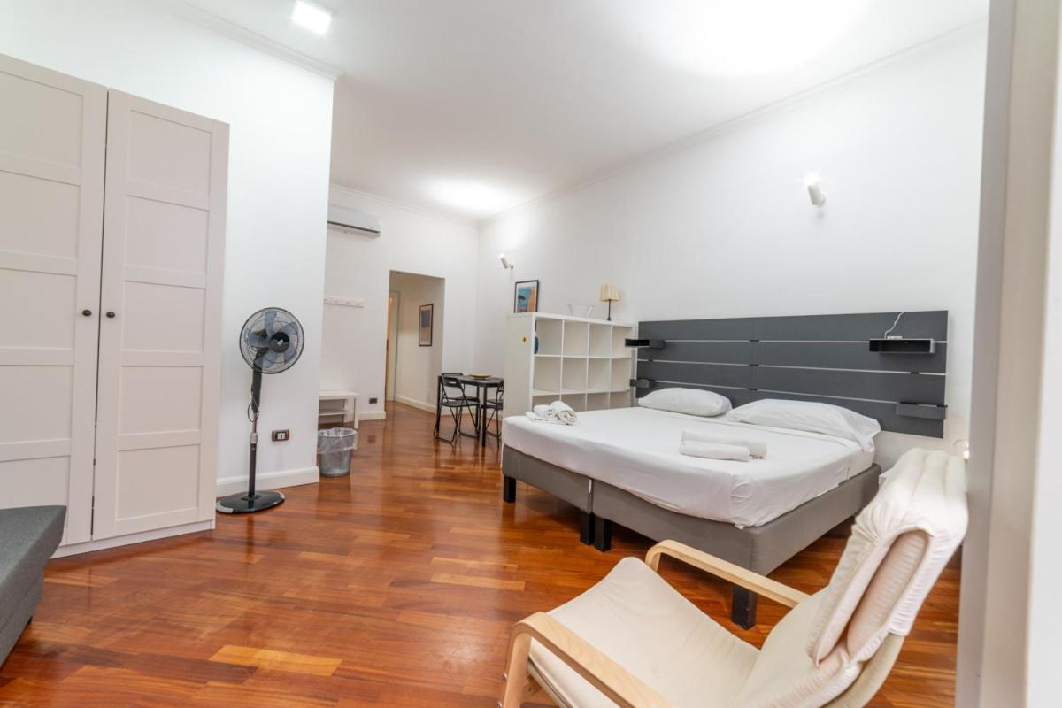 Via Atri 25 Apartment Naples Exterior photo