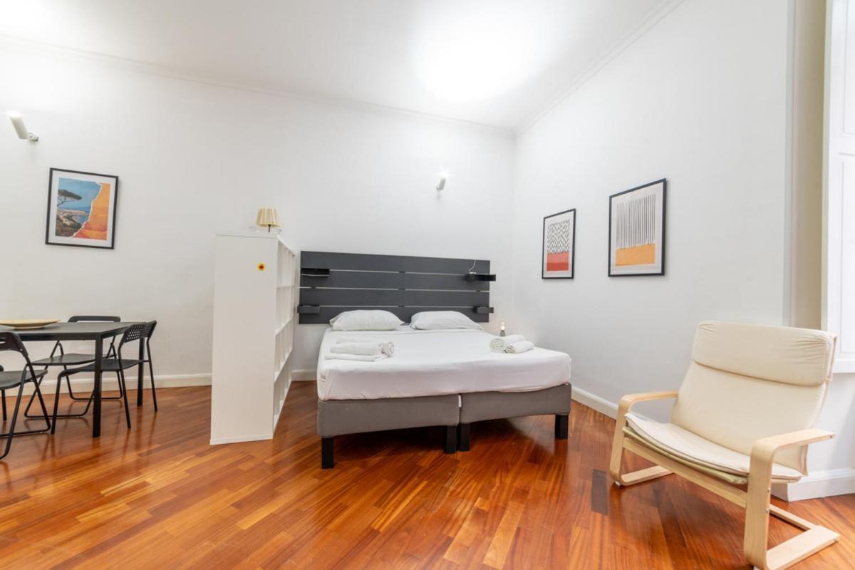 Via Atri 25 Apartment Naples Exterior photo